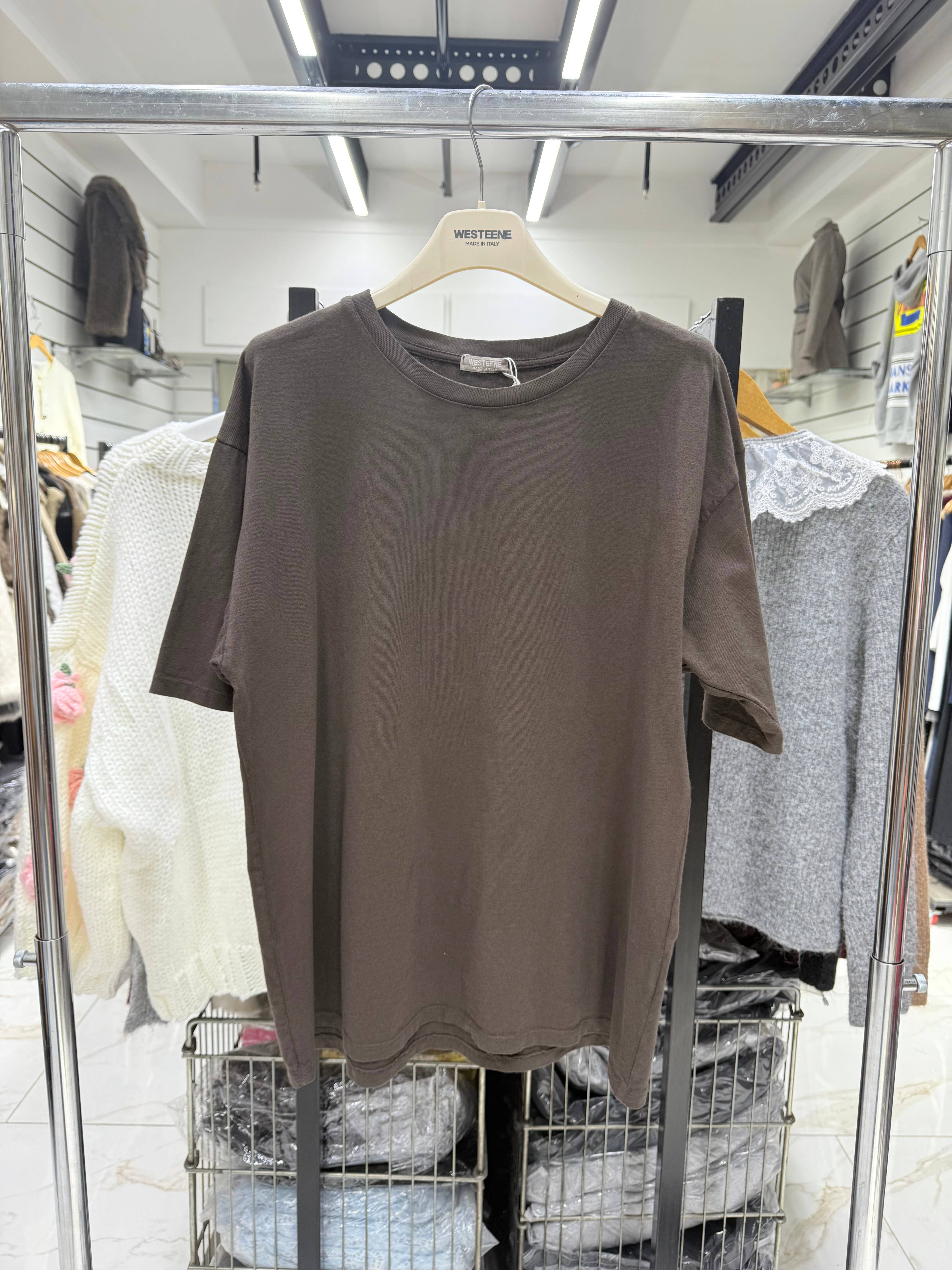 Chilli Girl Collection - Wholesale T-Shirt - Women's - Basic round neck oversize cotton t-shirt 1