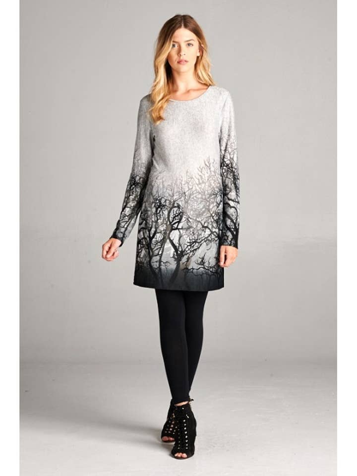 Robe tunique d'hiver à imprimé de branches d'arbres pour la vente par LA Soul