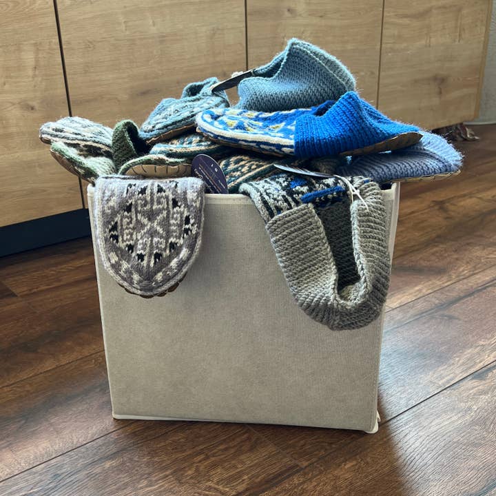 Adult Men's Slippers : Set of 9 : Grey, Blue, Green for wholesale by Azerbaijani Socks