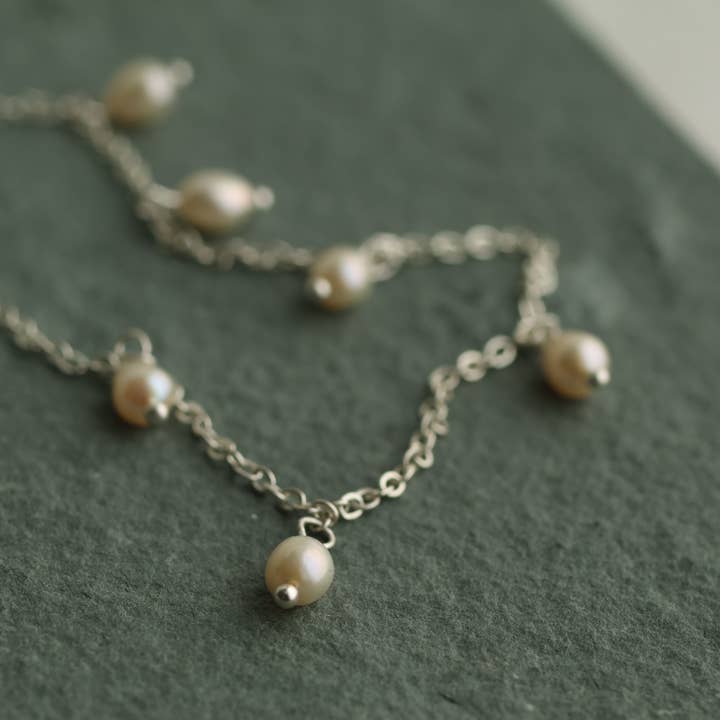 Silk Purse, Sow's Ear – wholesale Pendant/charm necklace – Dainty Pearl Collarbone Necklace