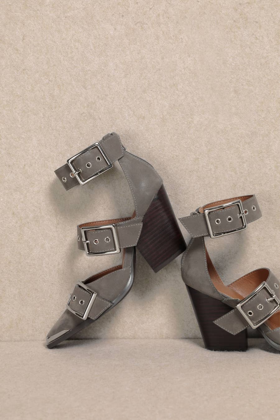 CCOCCI - Vendita all'ingrosso Tacchi alti - Donna - TACCHI LARGHI A PUNTA CON TRIPLA CINTURA HENDRIX9