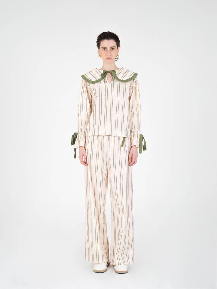 CARMEN SAYS – Großhandel Schlafanzugoberteil – Damen – Kristallgestreiftes Pyjamahemd2