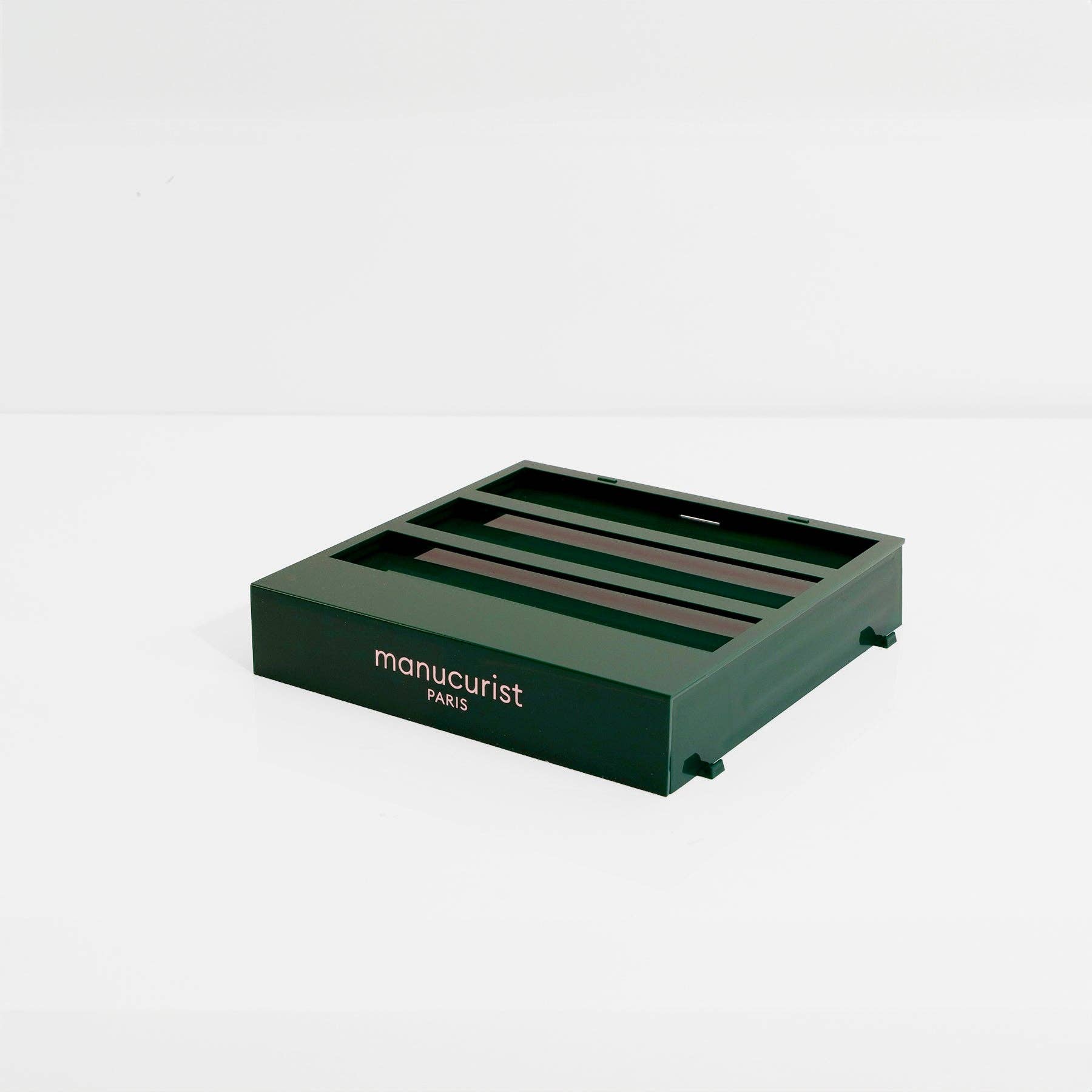 Manucurist - Wholesale Display Case - Merchandising - GF, Green and Active Locker1