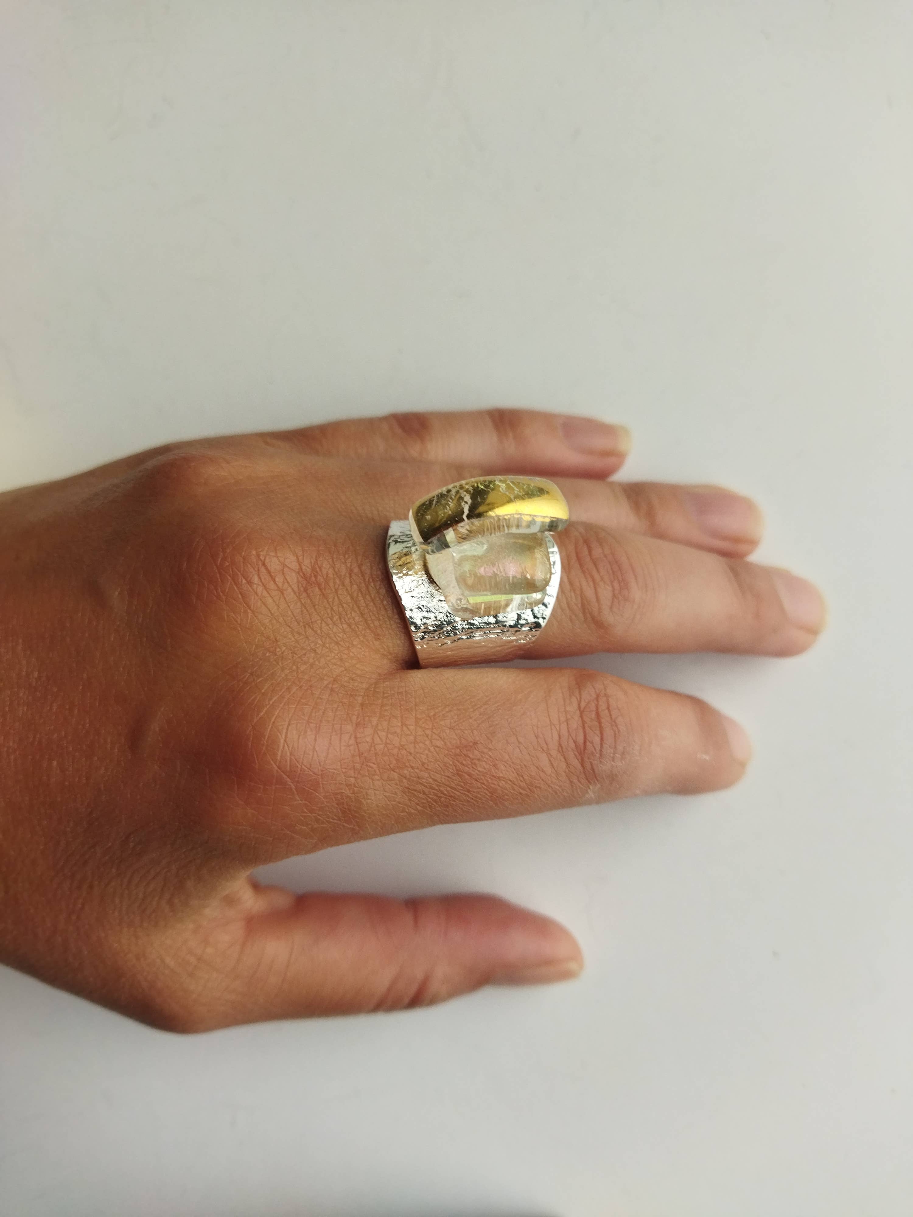 Rachel Ortiz – wholesale Cocktail/statement ring – Perla ALMA ring - Moonstone4