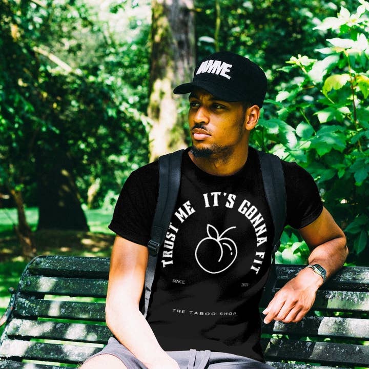 Chemise Rosy Peach pour la vente par The Taboo Shop