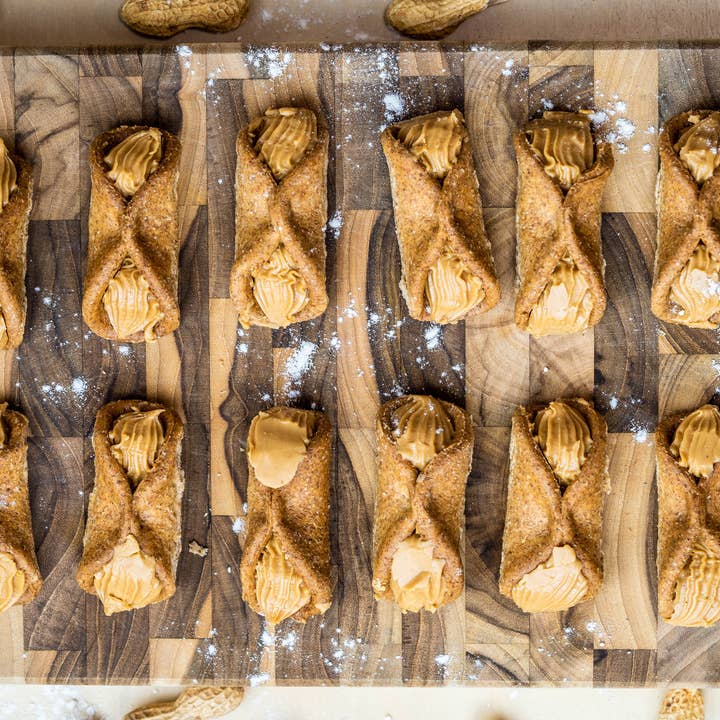 Annie's Pooch Pops - Wholesale Pet Treats - Dog - Annie's Peanut Butter Cannolis