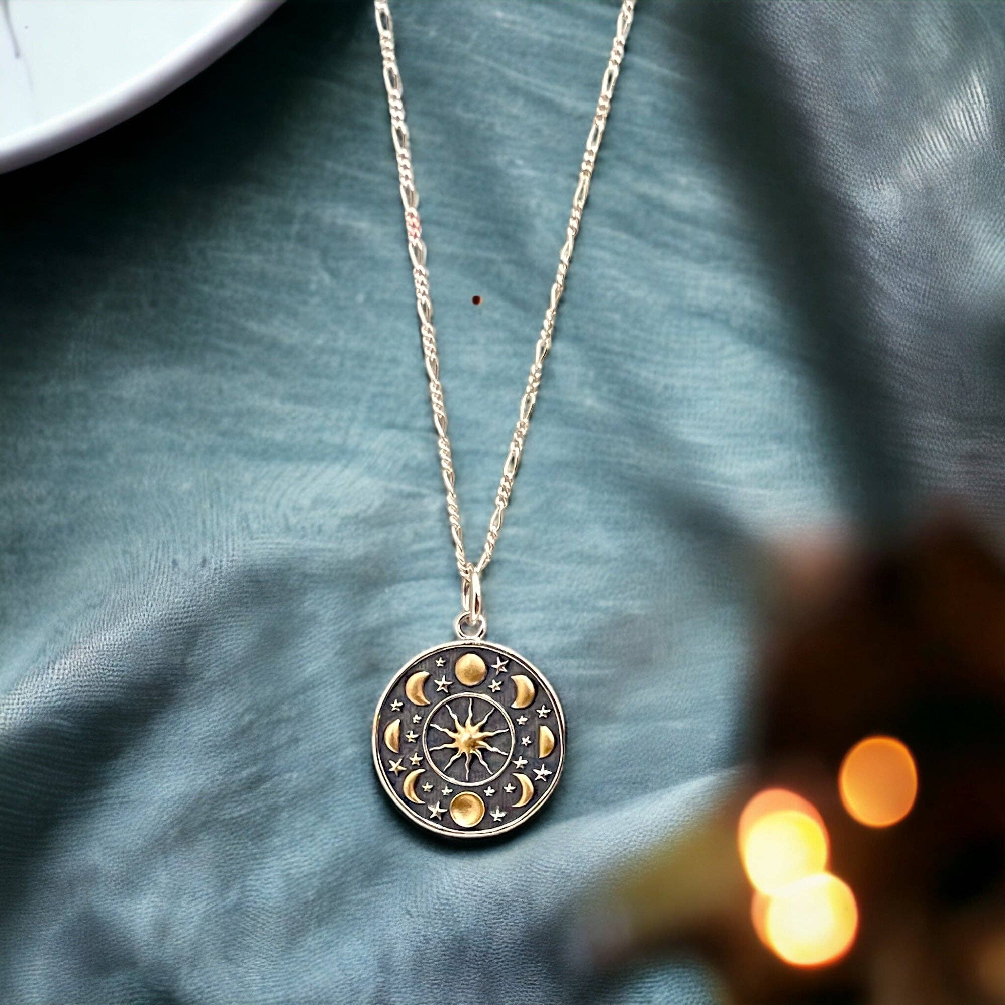 MadamLili - Vendita all'ingrosso Collana con ciondolo/pendaglio - Collana Mistica Luna Magica in Argento Sterling 925 con Ciondolo delle Fasi Lunari Dorato a Mano2