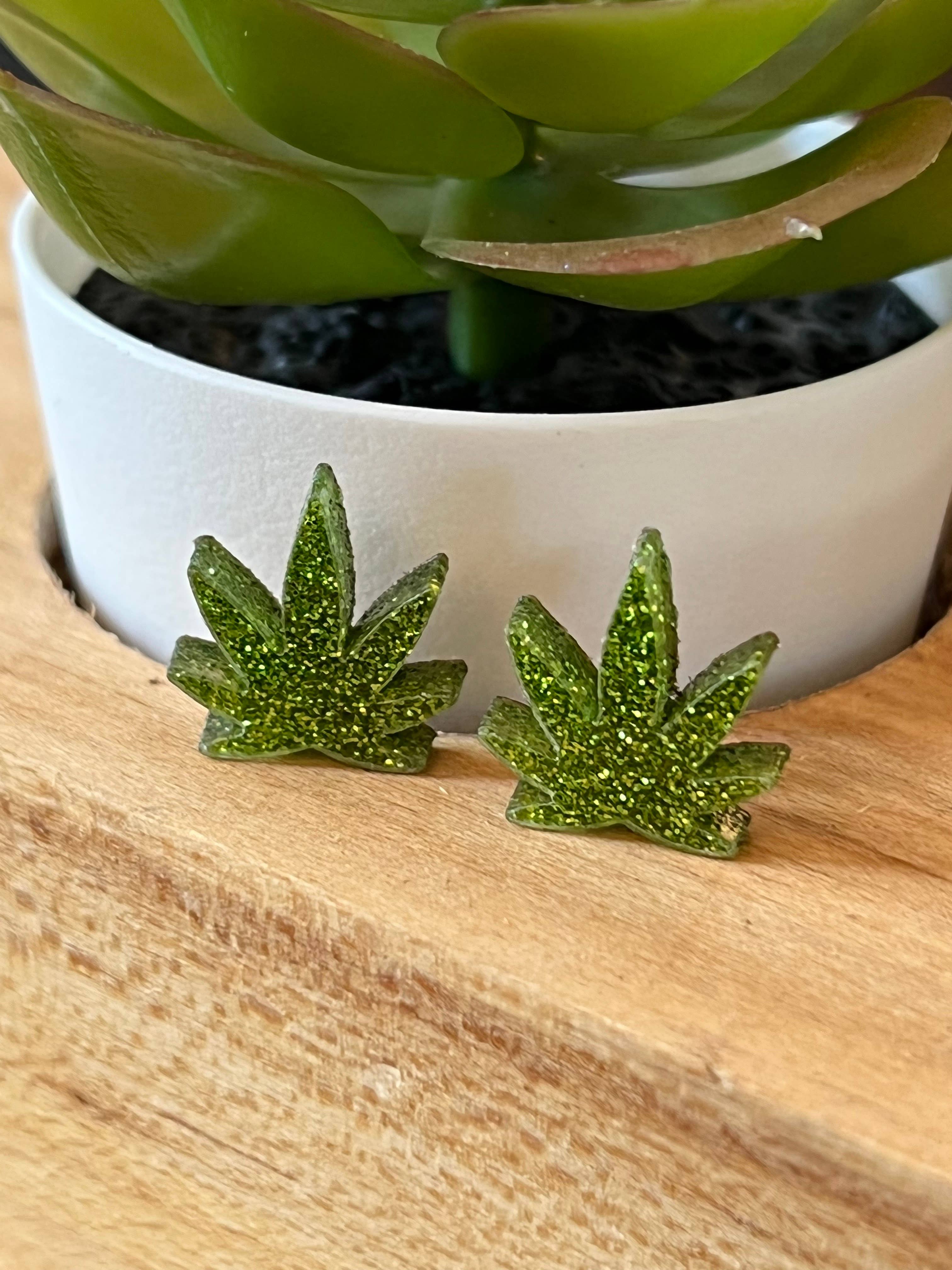 Suchfungoods - Vendita all'ingrosso Orecchini a bottone - 420 borchie glitter