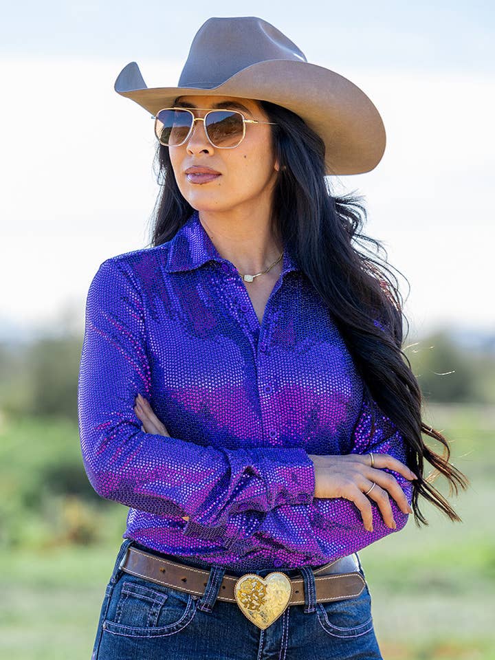 Pullover con paillettes viola, abbottonato, peso medio e elasticizzato. per la vendita all'ingrosso da parte di Cowgirl Tuff Co. / B. Tuff Jeans