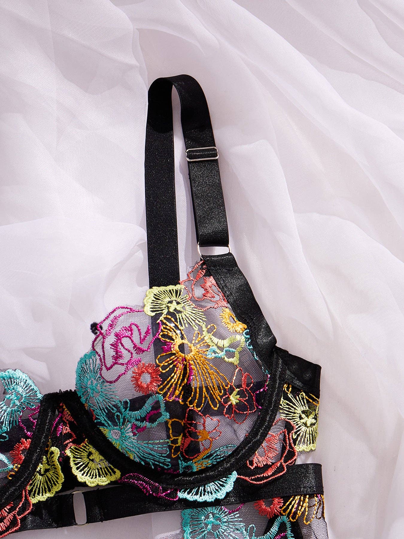 Sweetkama – Engroshandel Bodysuit undertøj - Dame – Dame Teddy med rosenbroderi og gennemskinneligt stof SKLG40384