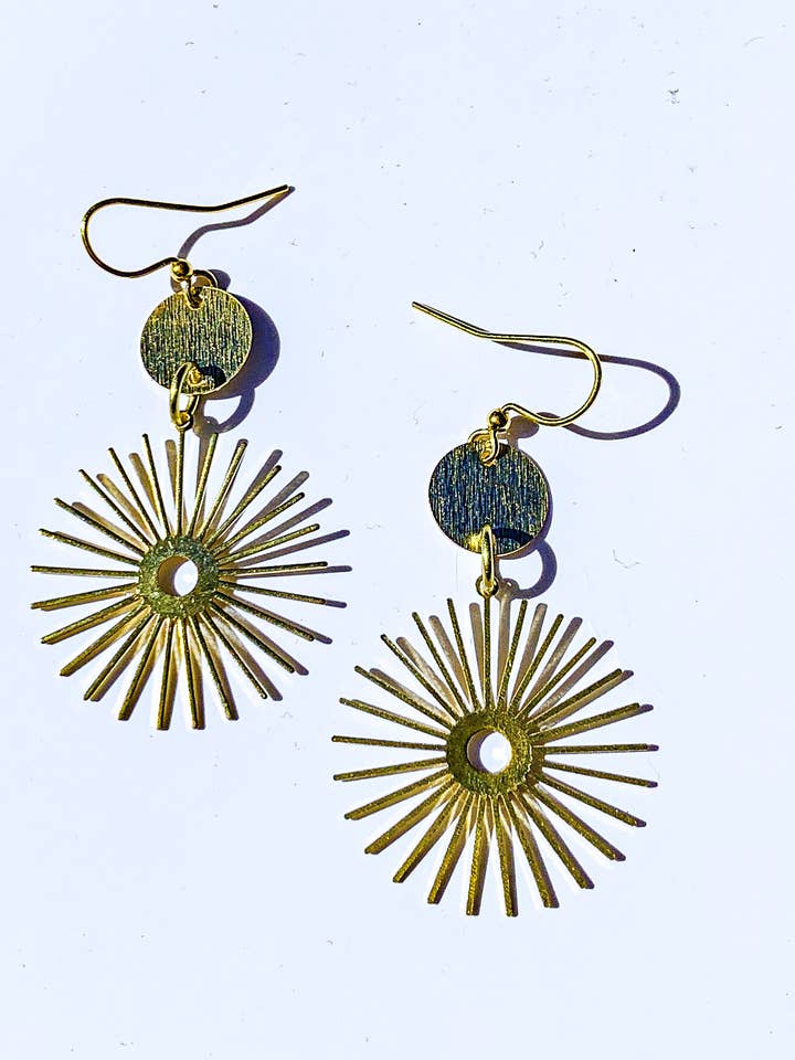 Boucles d'oreilles Sunburst pour la vente par Plum and Senna Designs