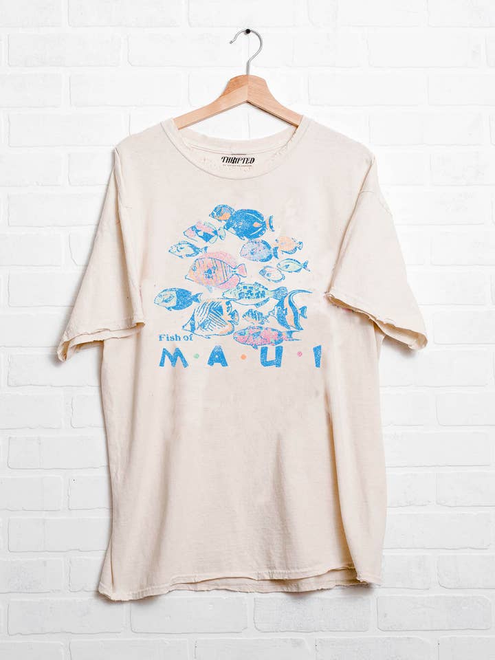T-shirt à motif Thrifted blanc cassé Fish of Maui pour la vente par LivyLu