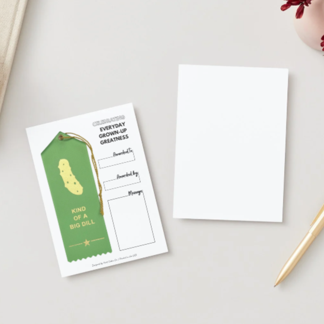 First Cabin Co. - Vente Cadeau amusant/original - Ruban de récompense en forme de Big Dill1