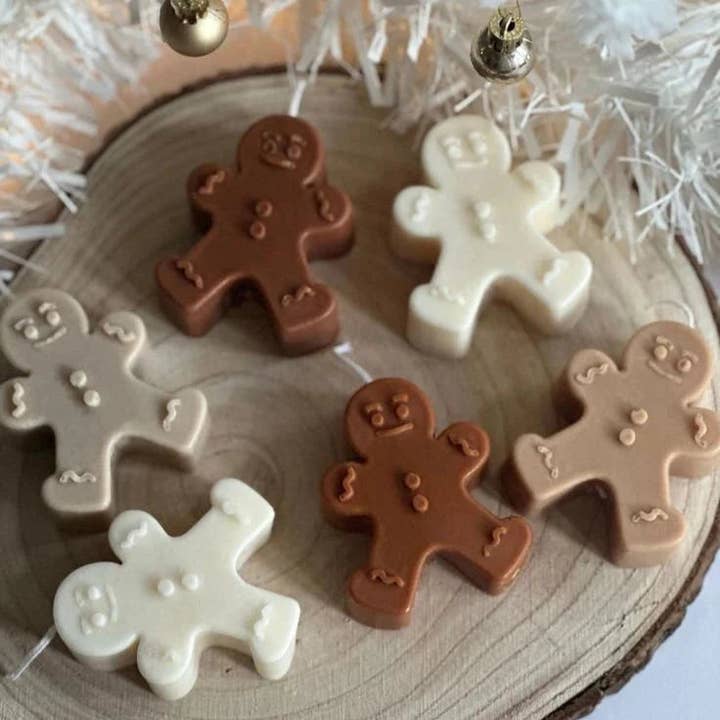 IrinisCandles - Wholesale Novelty Candle - Gingerbread man | Christmas