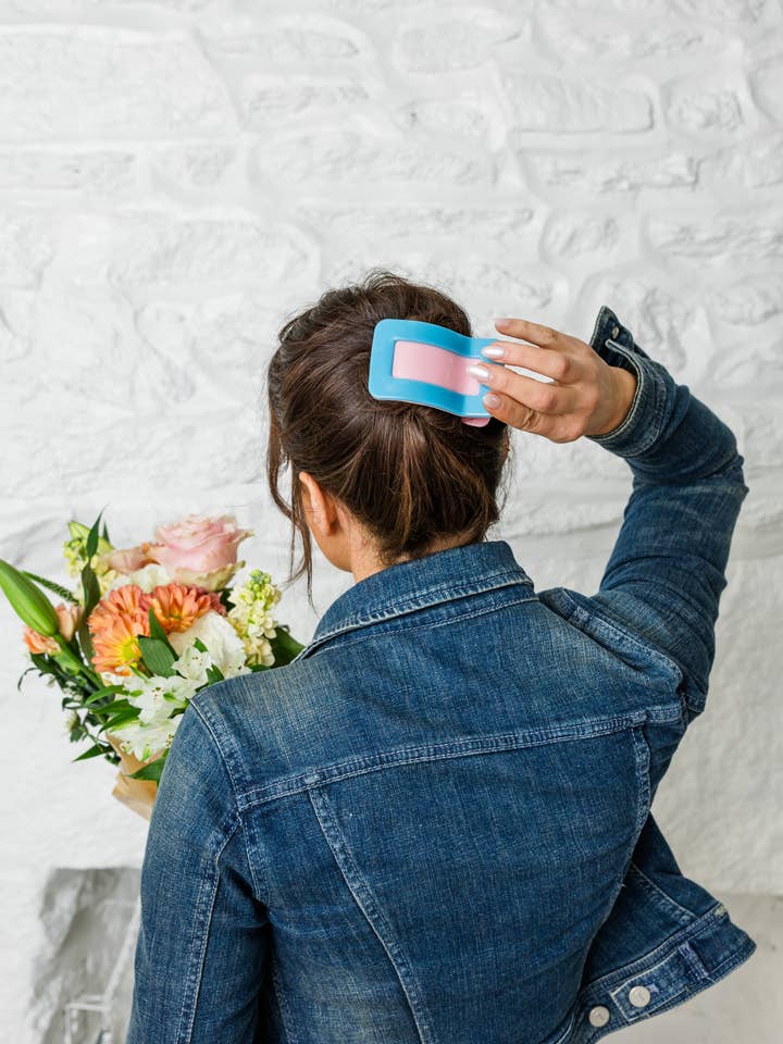 Twiggy Banana Clip for wholesale by Violet & Brooks