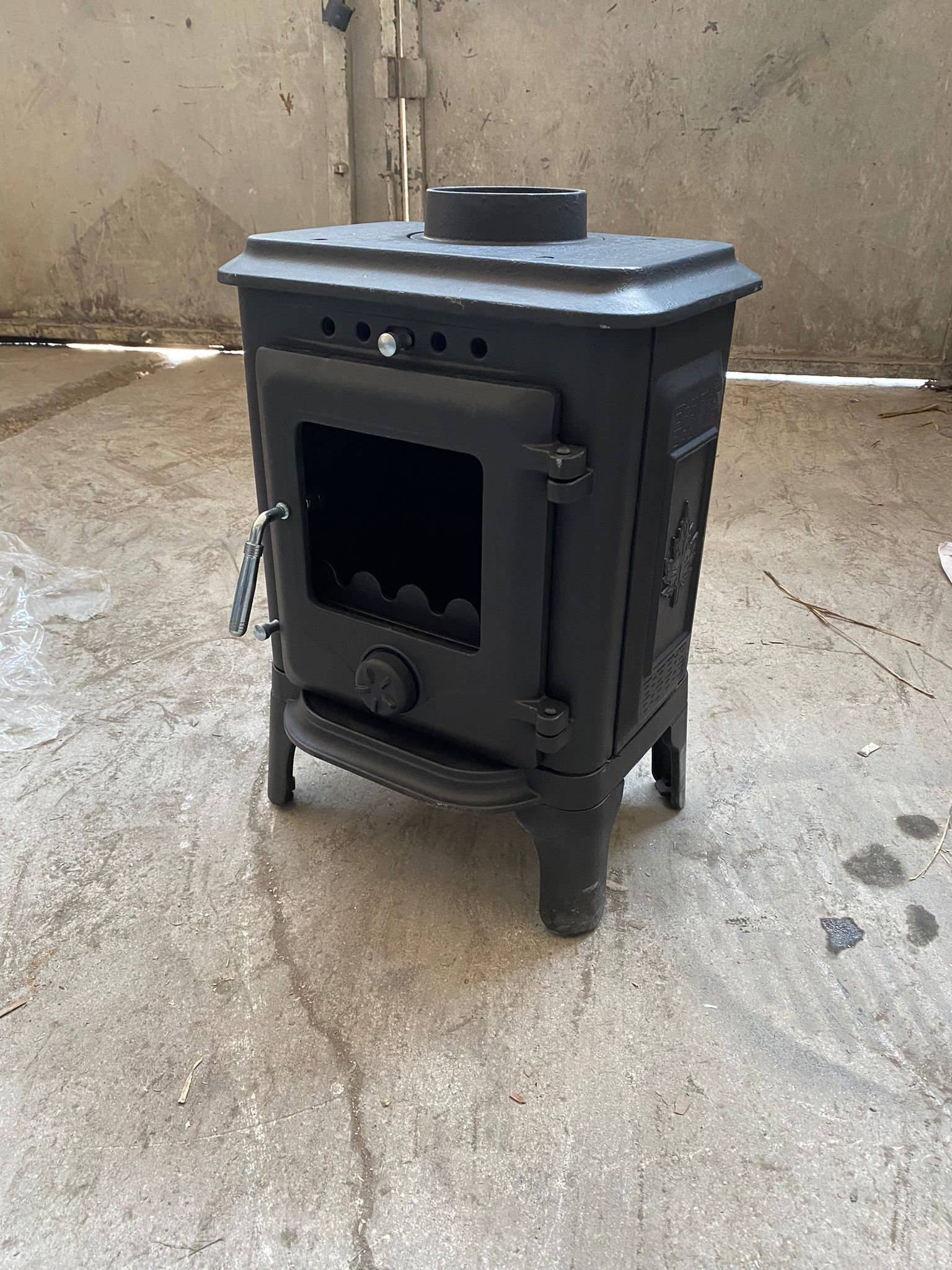 blackseametalworks – wholesale Eldstad – Kamin i gjutjärn för små hus, husvagnar och trånga utrymmen3