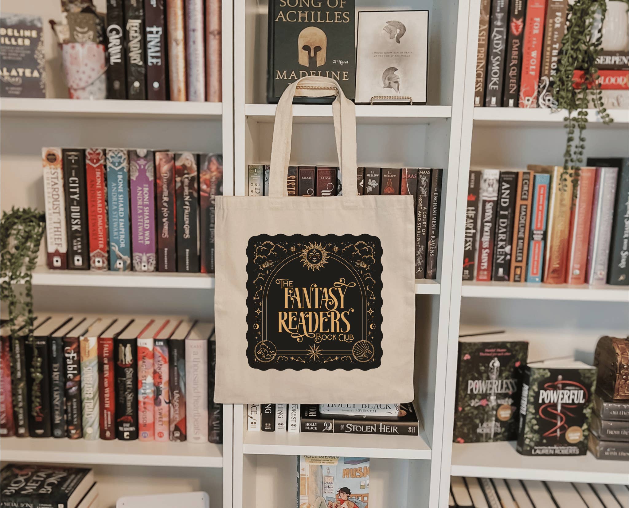 Literari Goods, Co | Book Themed Candles + Gifts – Engroshandel Tote bag - Dame – Canvas mulepose til bogelskere – gave fra boghandel – til fantasy-læsere