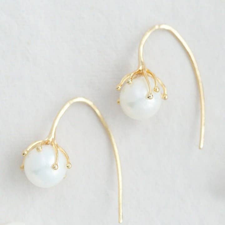 Miss Foxine Couture - Wholesale Dangle Earrings - Bloom Flower Bud Pearl Earrings0