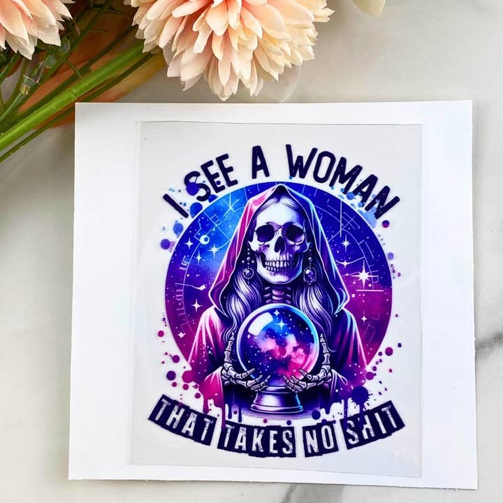 Jag ser en kvinna som | 4 ″ UV DTF-dekal för wholesale av HKS Custom Designs