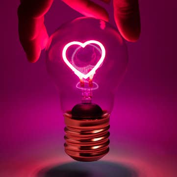 Magic Cordless Heart Lightbulb for wholesale by SUCK UK Ltd - USA