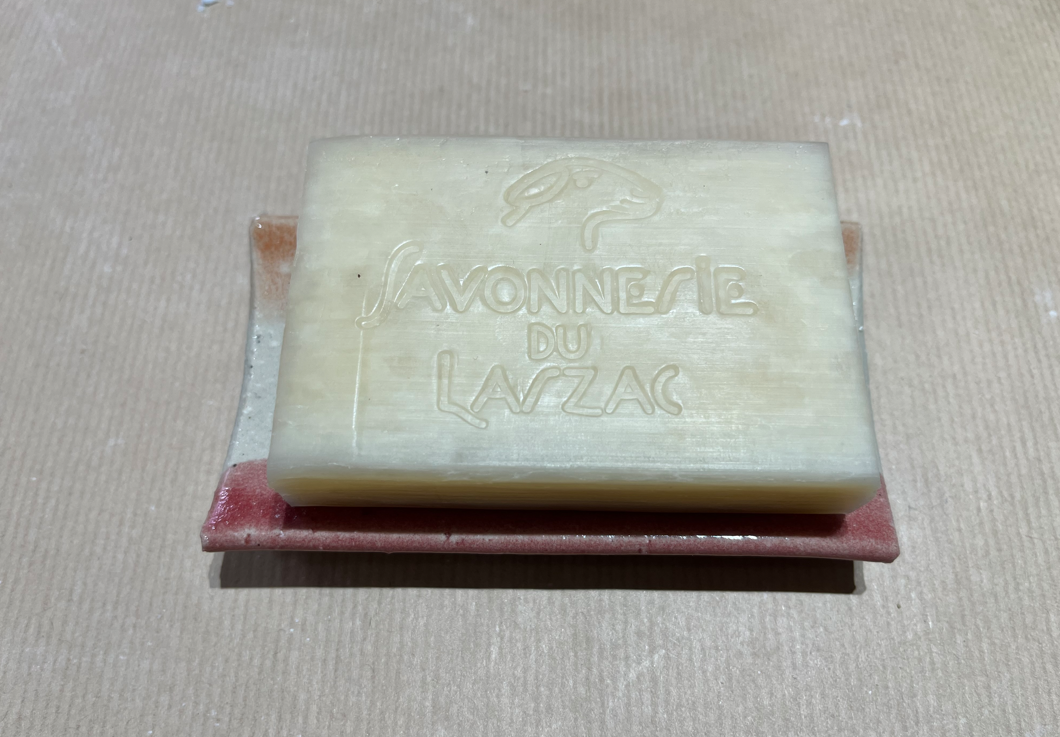 Savonnerie du Larzac - Wholesale Bar Soap - Ceramic soap dish and 2 soaps 100g2