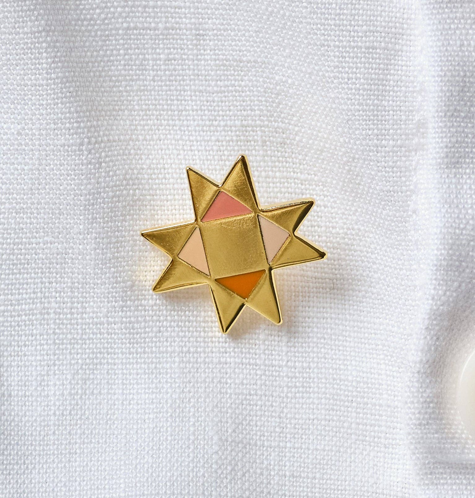 Claire Paul - Wholesale Lapel pin/button - Patchwork Star Enamel Pin