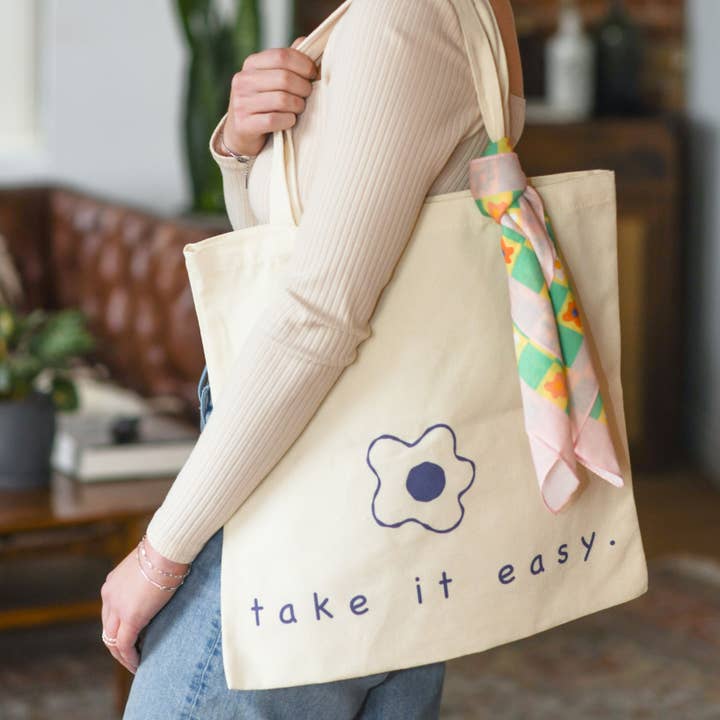 Sac fourre-tout Over Easy Eggs pour la vente par Art by Ciara