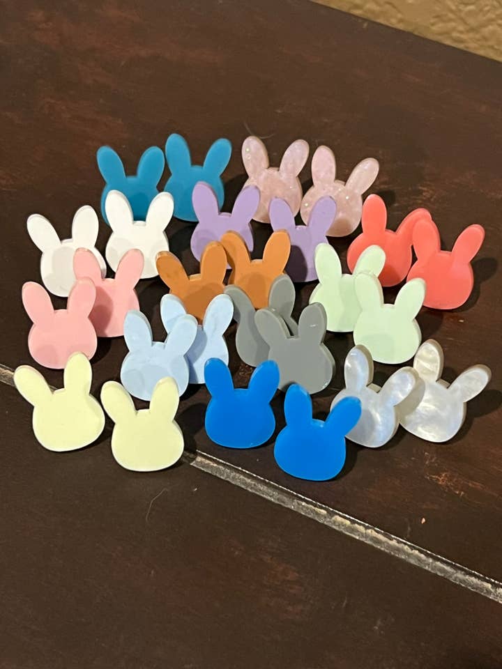 Akryl Bunny Stud Øreringe for engroshandel hos Suchfungoods