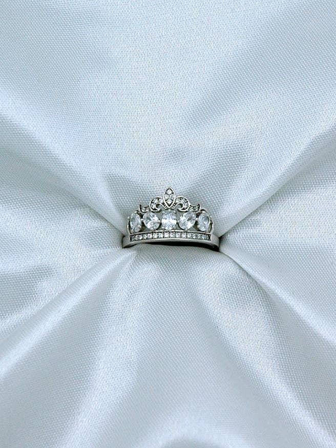 LAR10- Koninklijke Fleur de Lis Kristallen Kroonring voor wholesale door Contreras Designs