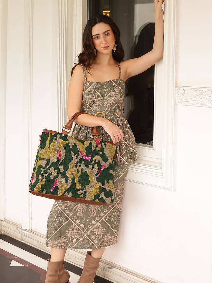 Bolso de fin de semana adornado con camuflaje para venta al por mayor de America & Beyond