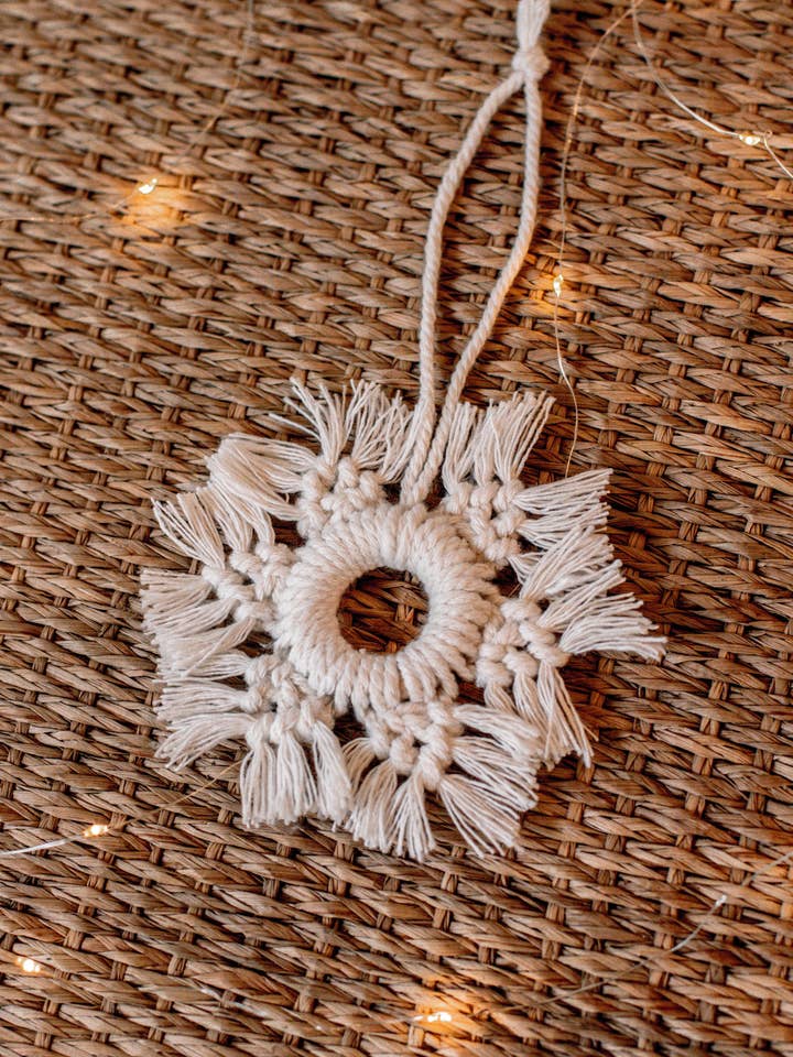 Ornamento a stella di Natale, ornamento boho per albero di Natale per la vendita all'ingrosso da parte di Chasing Rainbows