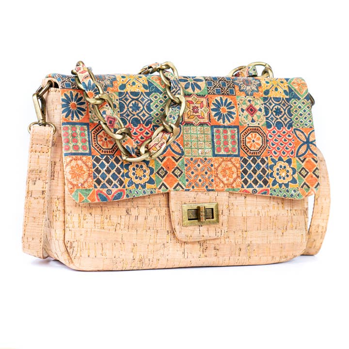 Meninas Bonitas Cork - Wholesale Shoulder Bag - Women's - Women's Cork Shoulder Bag with Chain Accent and Button Closure BAGD-560