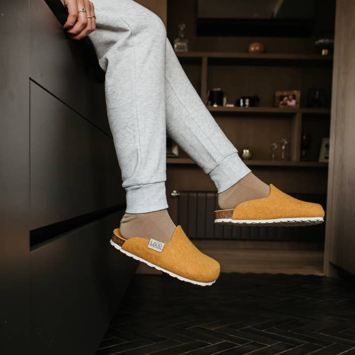 Pantofola da casa sostenibile - Ambarino e ulteriori Risultati per ciabatte fonseca all'ingrosso. Resi gratuiti e termini di pagamento a 60 giorni su Faire in tendenza su Faire.