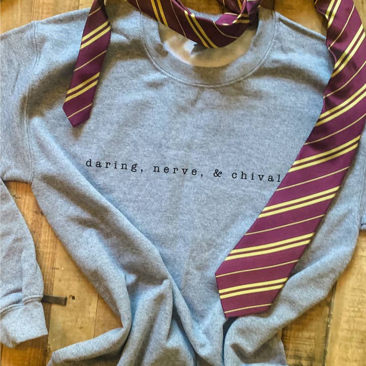 Felpa girocollo per adulti Daring, Nerve, & Chivalry per la vendita all'ingrosso da parte di Dazzling Daffodil Designs