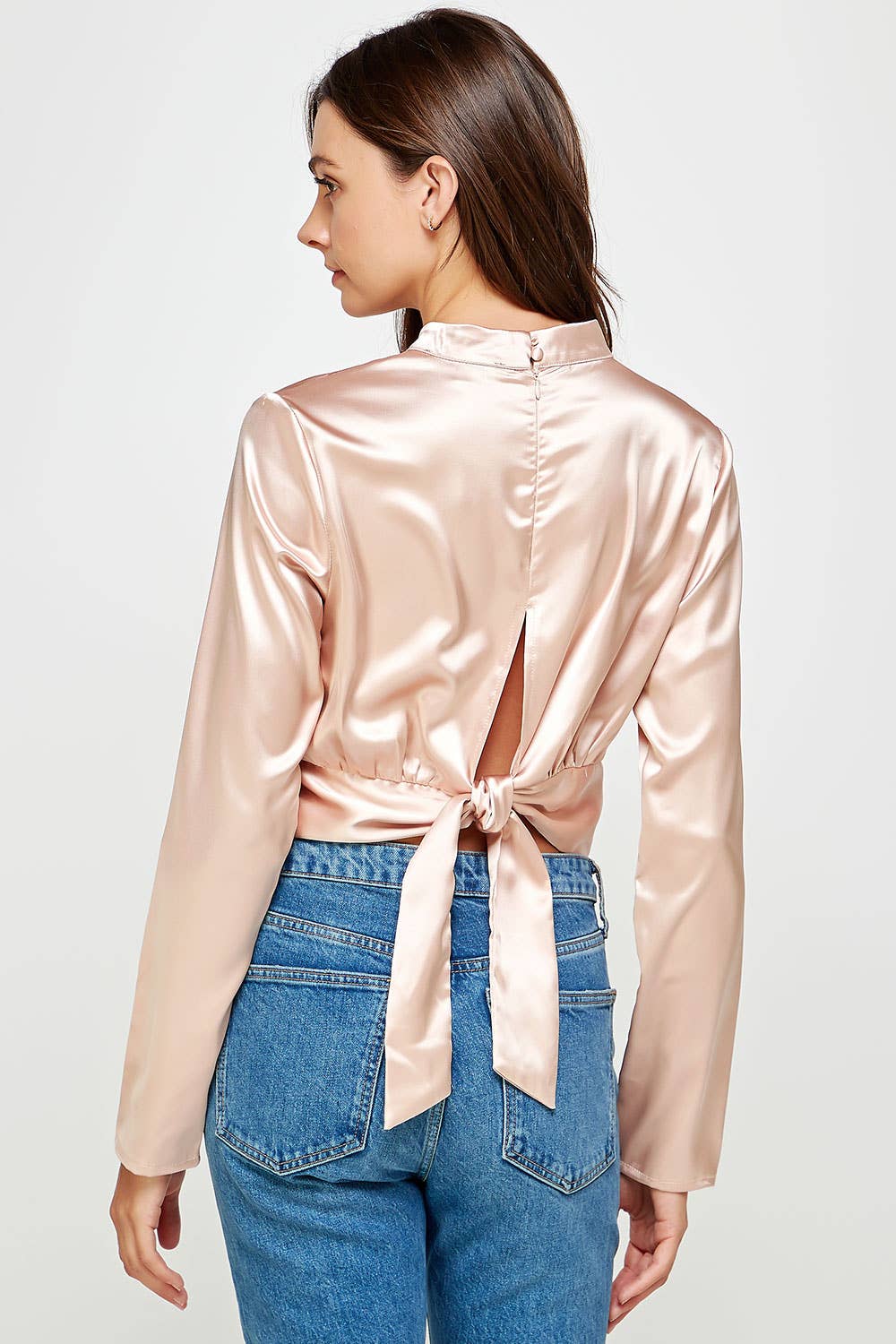 Strut & Bolt – wholesale Blouse – Women’s – Back Bow Tie Satin Blouse8