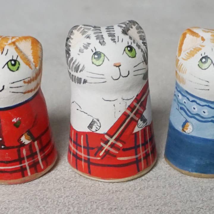 A-Cat Trendy Cat Thimble Scottish Collection for wholesale by Merryfield Pottery