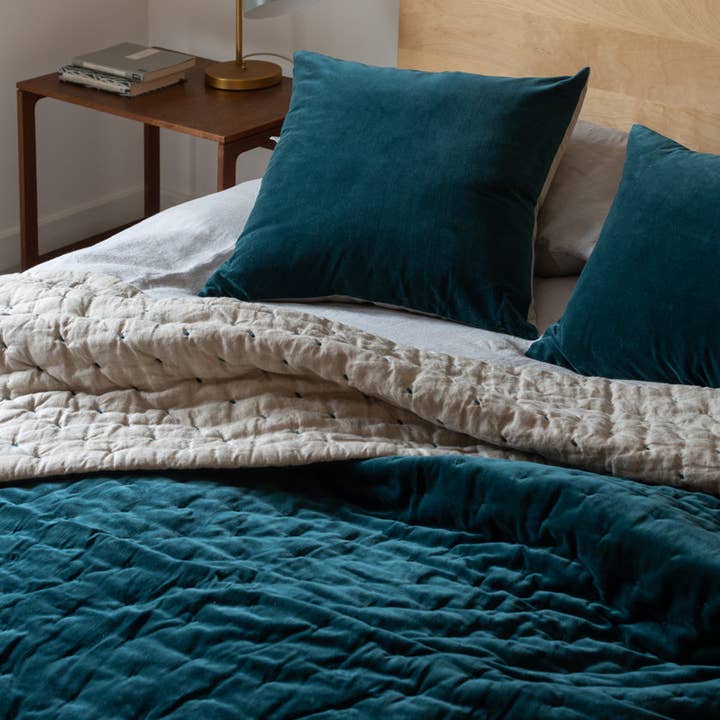 Niki Jones – wholesale Lumbar pillow – Velvet Linen Square Cushion Cover2