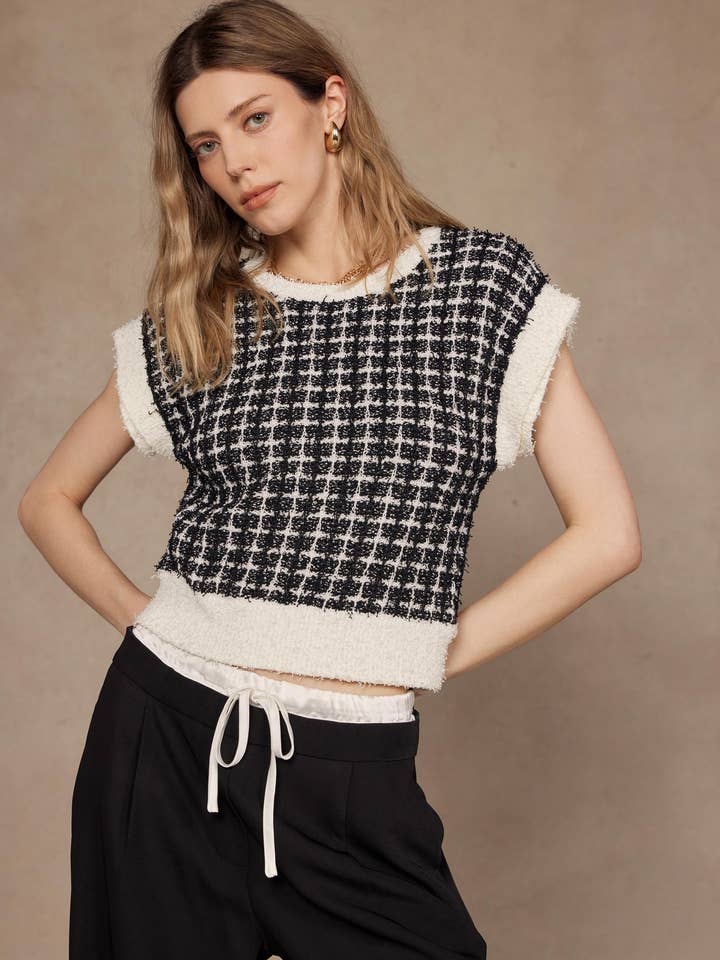 Haut sans manches en tricot de tweed à carreaux pour la vente par Strut & Bolt