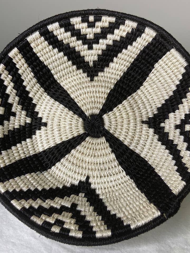 Small Sisal Basket - 024 for wholesale by Eve & Nico Gifts & Home Decor