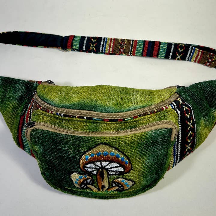 PD-7 - Sac Festival Monstre Vert pour la vente par Foot Path Trading Co