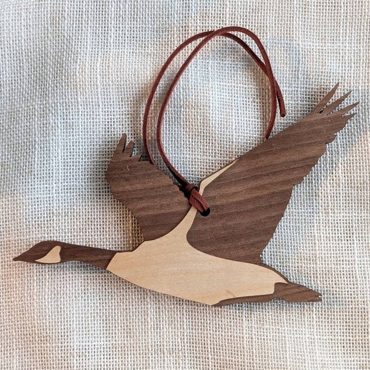 Adorno de Ganso Canadiense - Madera de Arce - Recuerdo Hecho en Canadá para venta al por mayor de Foxwood Gifts Canada