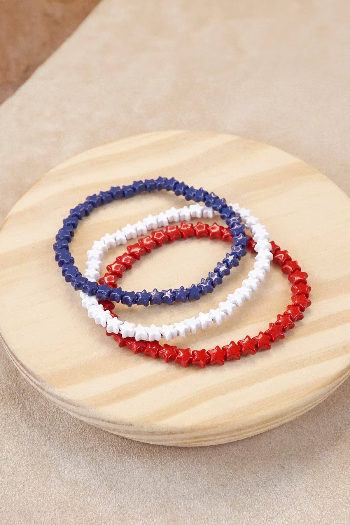 PennyLine inc - Vente Bracelet de perles - Ensemble de bracelets extensibles étoilés du 4 juillet – Rouge, Blanc & Bleu0