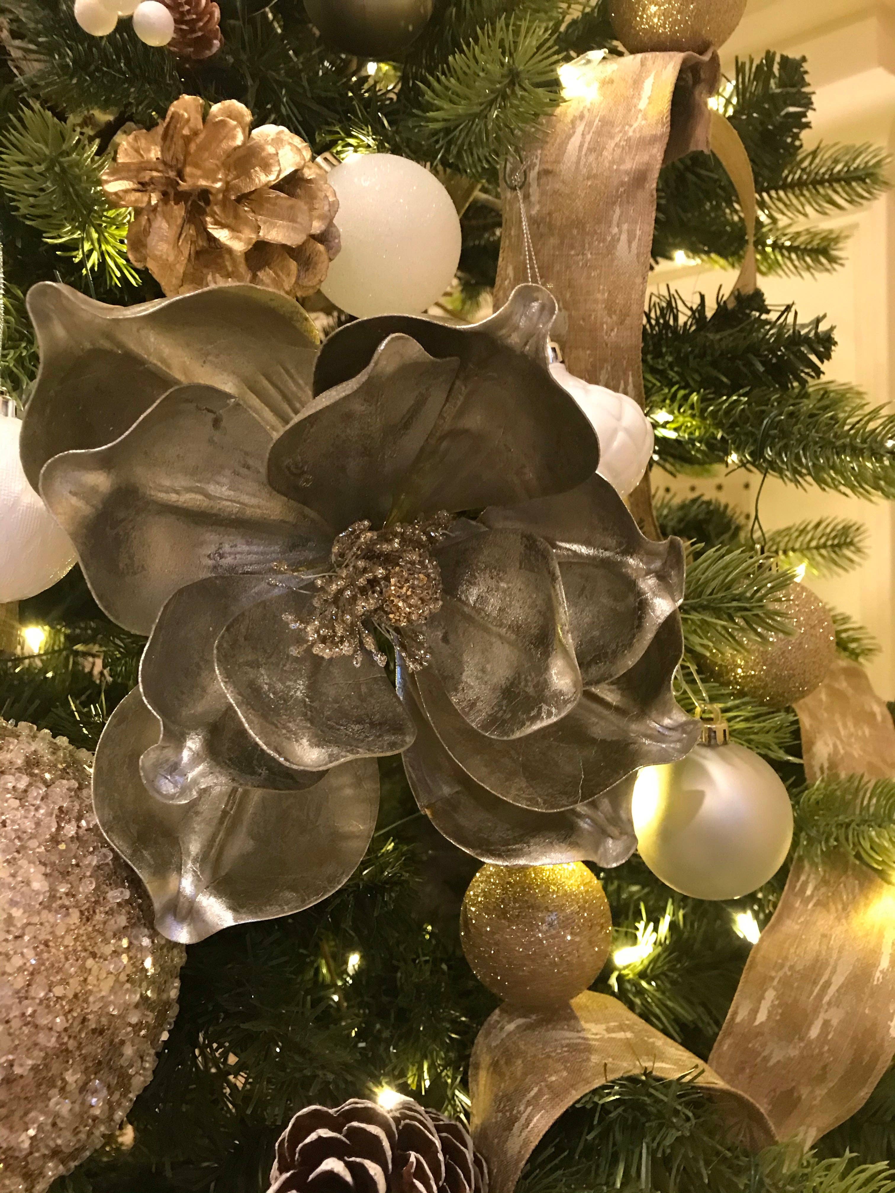 The African Home Goods - Vente Décoration de Noël - Tiges de Magnolia Eva Platine Métallique 22,5"3