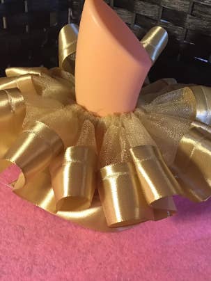 Satijngouden enkelbandjes met ruches voor wholesale door Envy Her Dreams