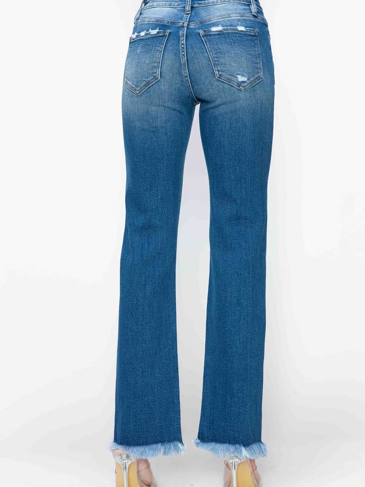 Azul médio JEANS DE PERNA DIREITA RELAXADA DE CINTURA MÉDIA #BT5001 para venda a revendedores na Faire8