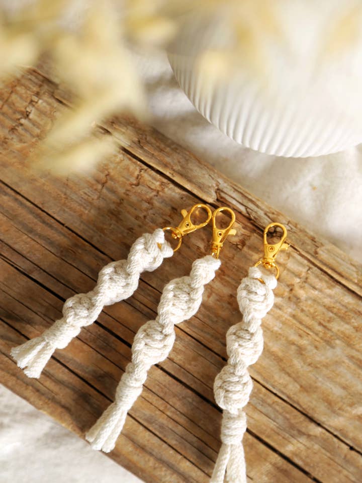 Macramé Keychain – Simple Twisted Design for wholesale by The Frenchie Knot