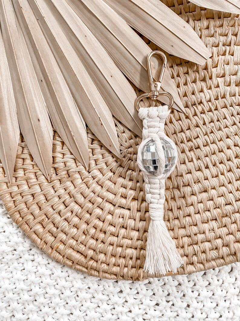 Pure Bliss Home Decor - Vente Porte-clés – femme - Porte-clés Disco en macramé | Porte-clés Boho | Cadeaux Disco Ball7
