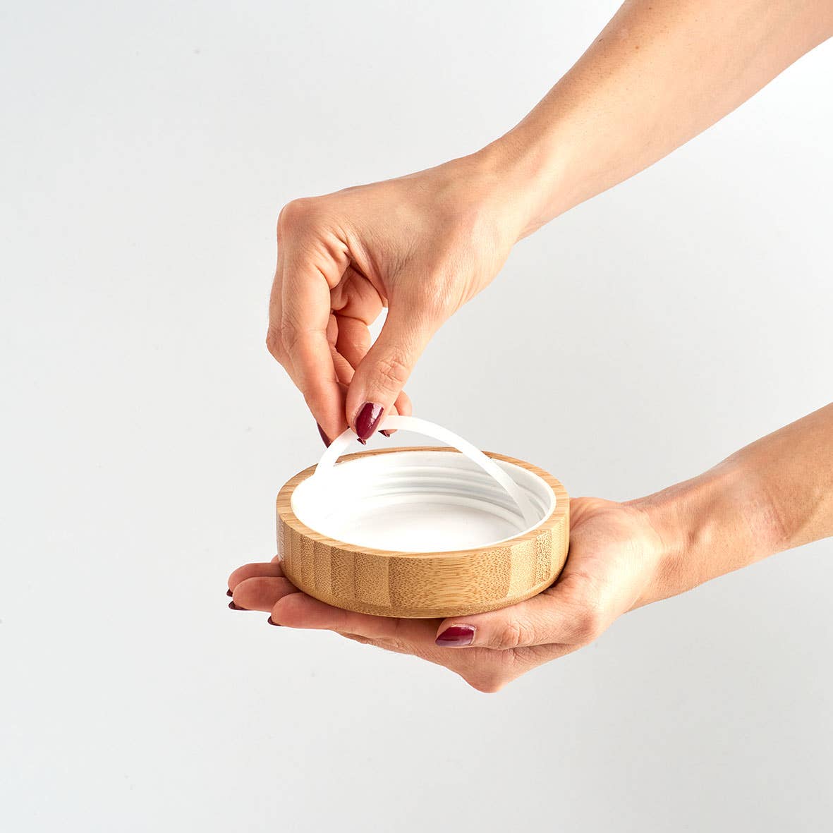 transparent Storage jar with bamboo lid, 1600 ml #1 for wholesale on Faire3