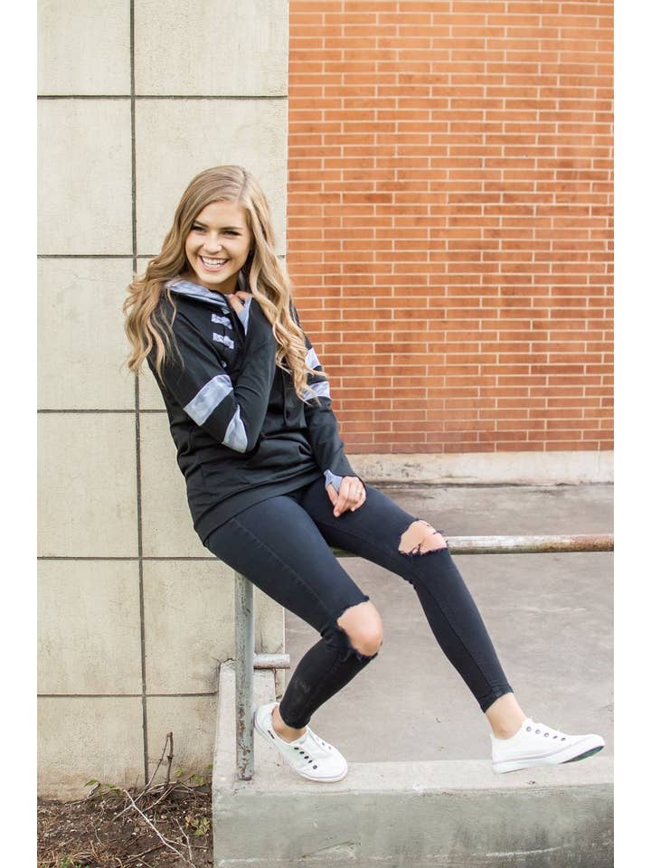 Rogue Society Apparel®️ – Großhandel Hoodie – Damen – Varsity Camo Hoodie jetzt für Kinder erhältlich!11