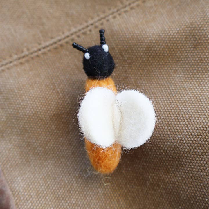 Tribal Trade GmbH - Wholesale Brooch - Brooch Pin Felt Bumblebee3